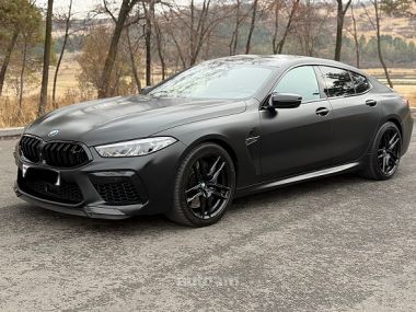 BMW M8  2021 