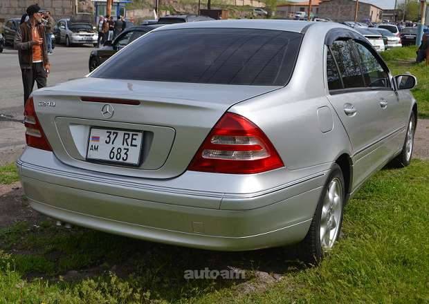 Mercedes-Benz C 240 2003 — լուսանկար 15