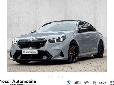 BMW M5  2024 