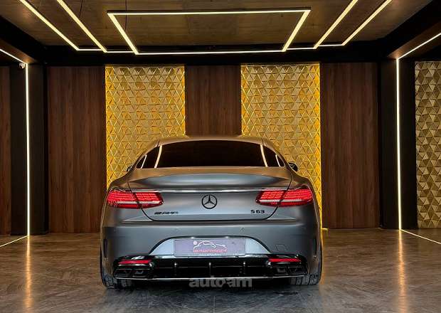 Mercedes-Benz S 63 AMG Coupe