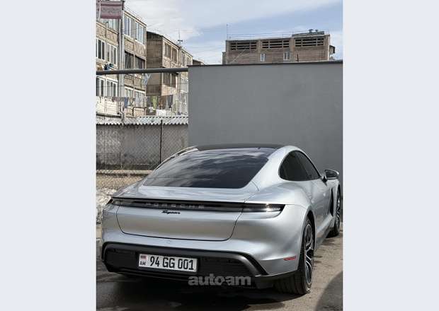 Porsche Taycan