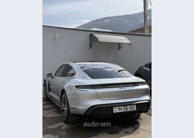 Porsche Taycan