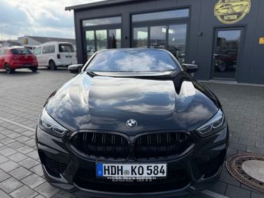 BMW M8  2024 