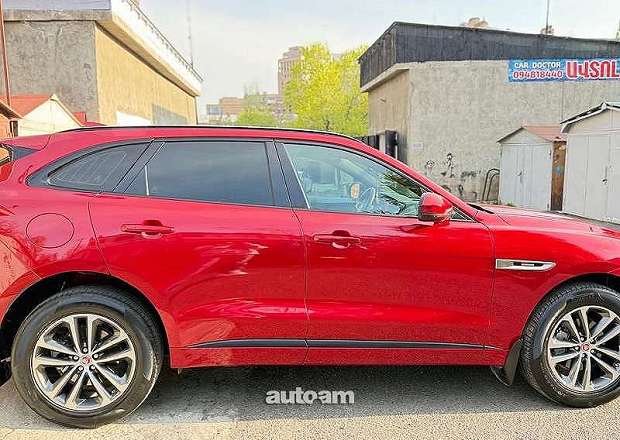Jaguar F-Pace