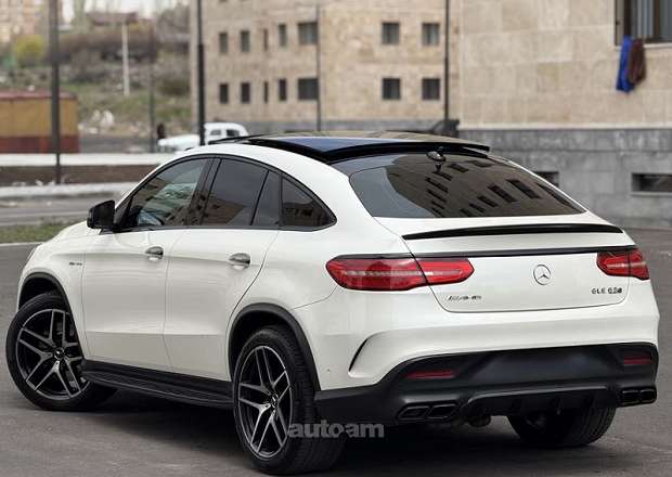 Mercedes-Benz GLE 400