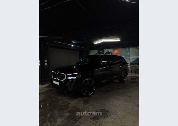 BMW XM