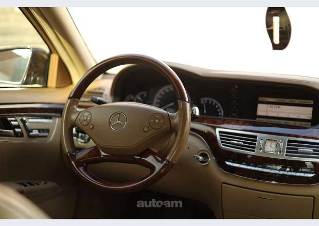 Mercedes-Benz S 550