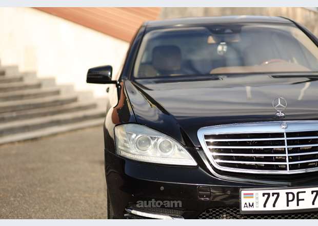 Mercedes-Benz S 550
