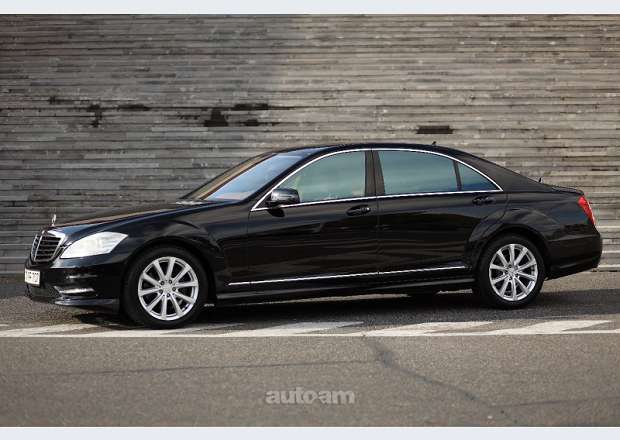 Mercedes-Benz S 550