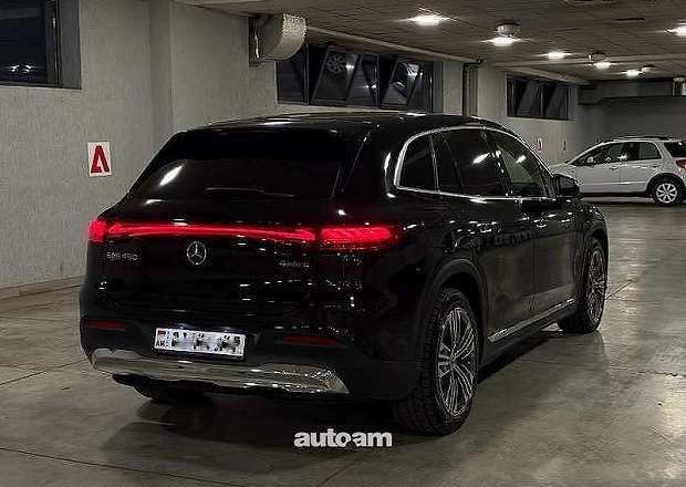 Mercedes-Benz EQS SUV