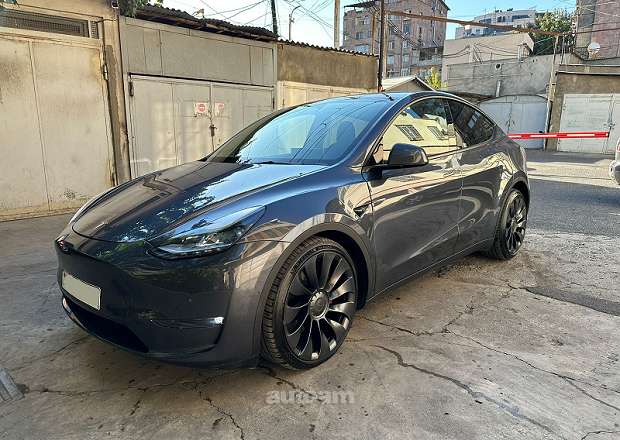 Tesla Model Y 2022 — լուսանկար 1
