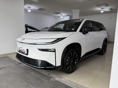 Toyota BZ3X  2025 