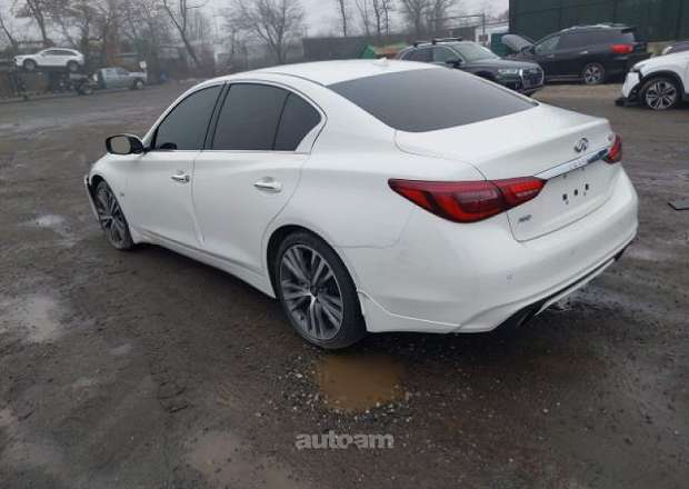 Infiniti Q50