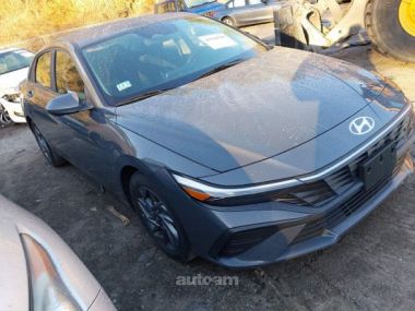 Hyundai Elantra  2023 