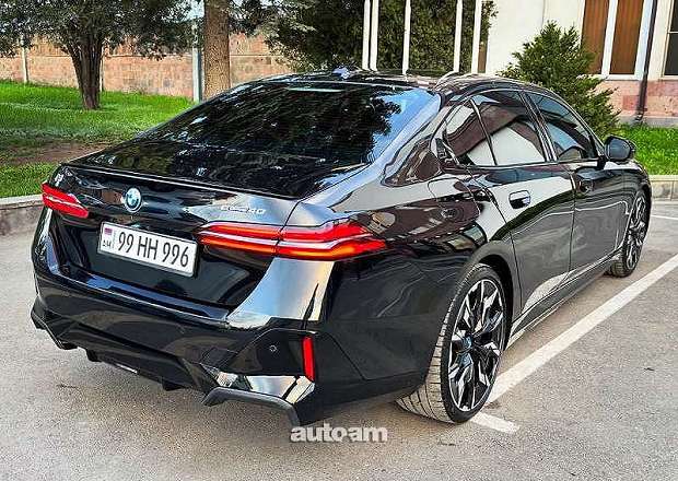 BMW i5