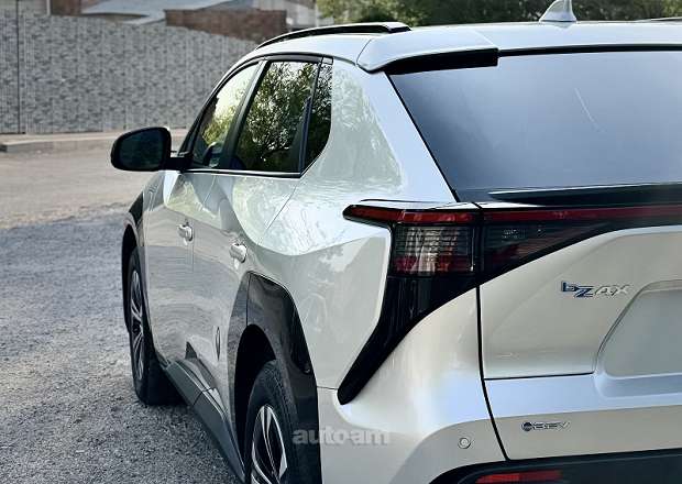 Toyota Bz4X