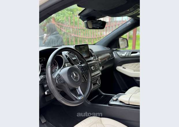 Mercedes-Benz GLE 400