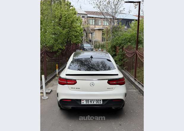 Mercedes-Benz GLE 400