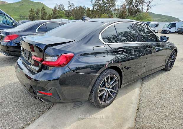 BMW 330