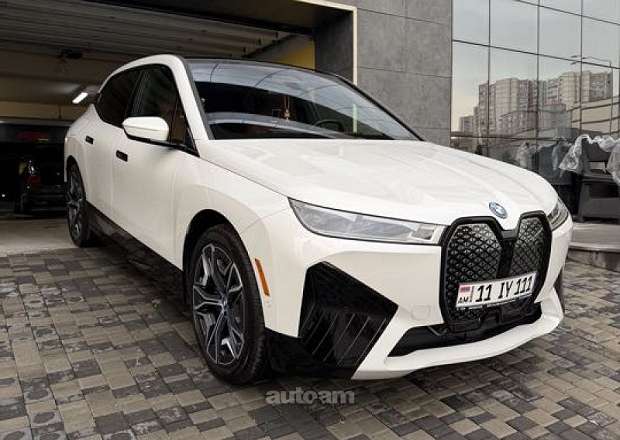 BMW iX