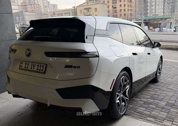 BMW iX