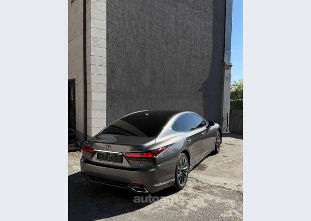 Lexus LS 500
