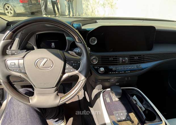 Lexus LS 500