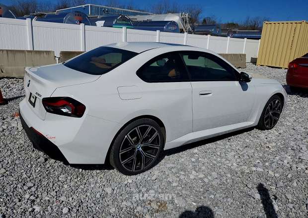 BMW 230
