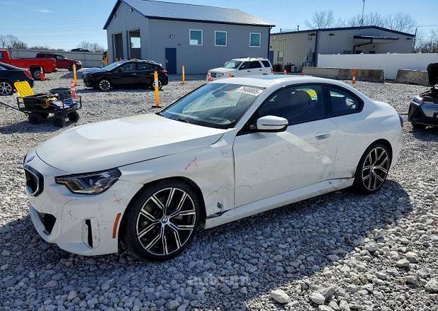 BMW 230