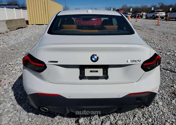 BMW 230