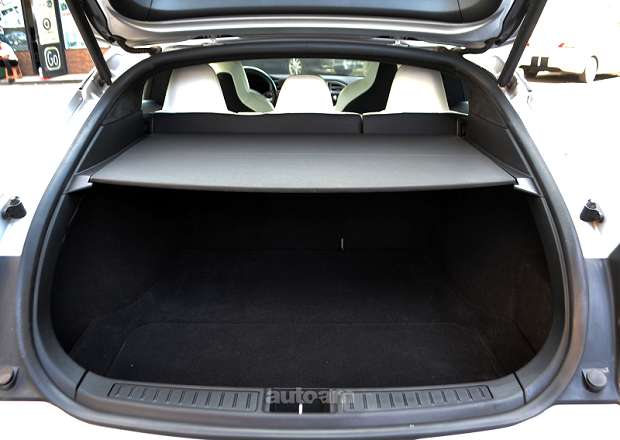 Tesla Model S 2017 — լուսանկար 14