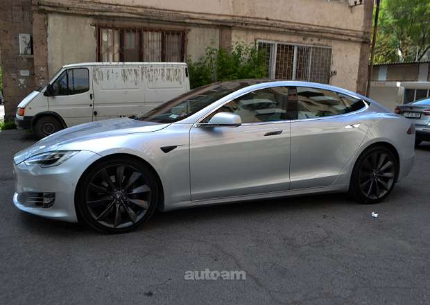 Tesla Model S 2017 — լուսանկար 6