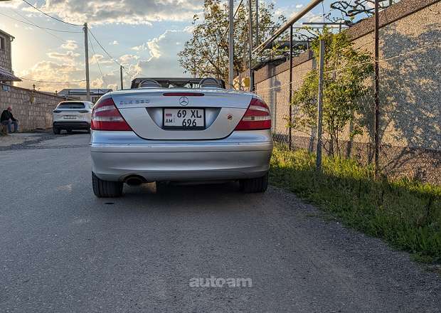 Mercedes-Benz CLK 320
