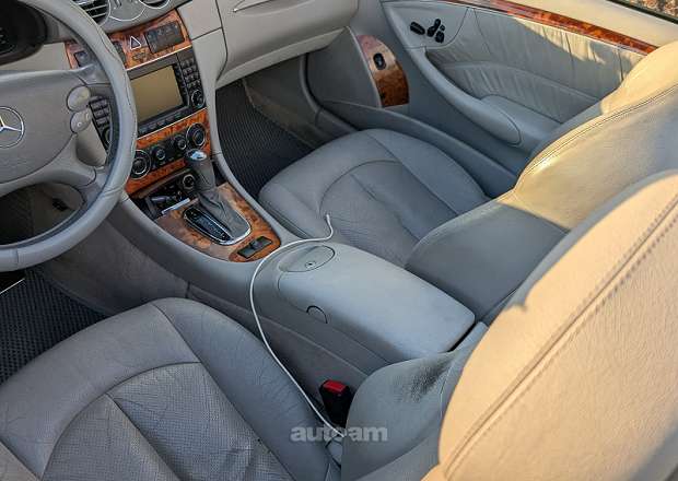 Mercedes-Benz CLK 320