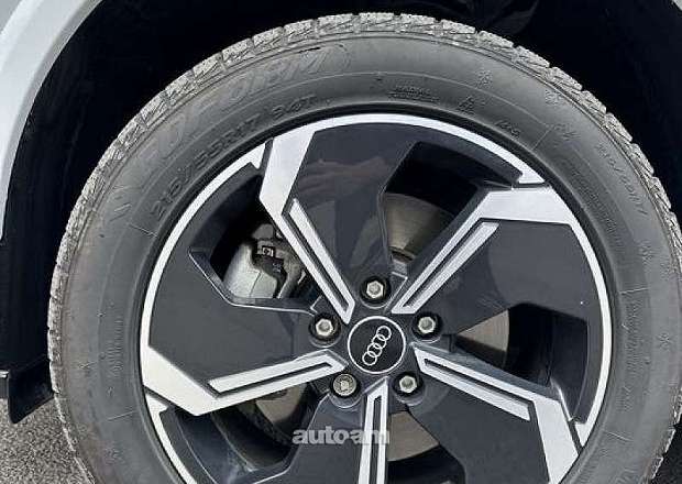 Audi Q2L e-tron