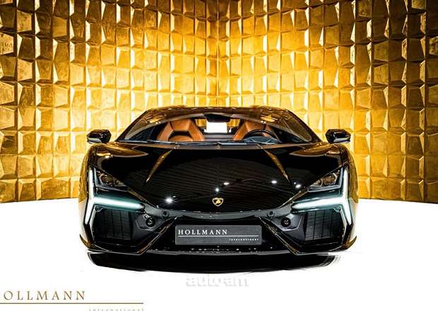 Lamborghini Revuelto