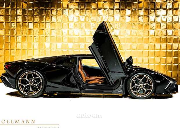Lamborghini Revuelto
