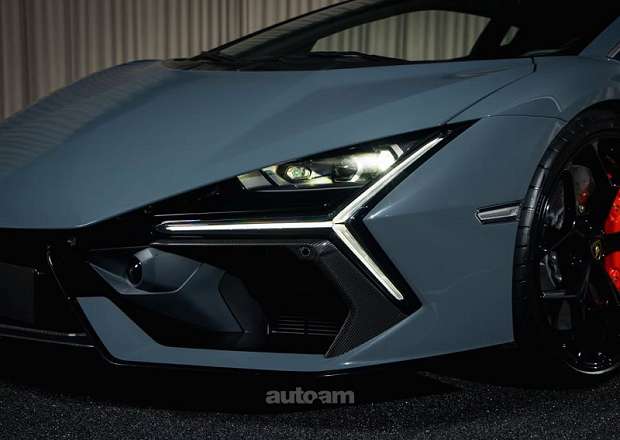 Lamborghini Revuelto