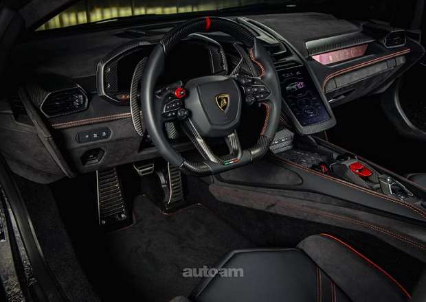 Lamborghini Revuelto
