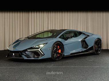 Lamborghini Revuelto  2024 
