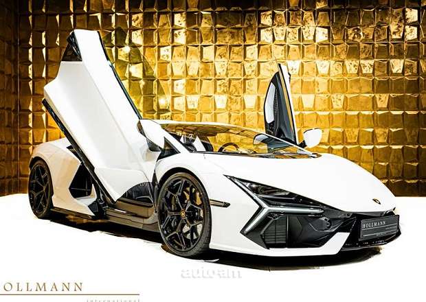 Lamborghini Revuelto