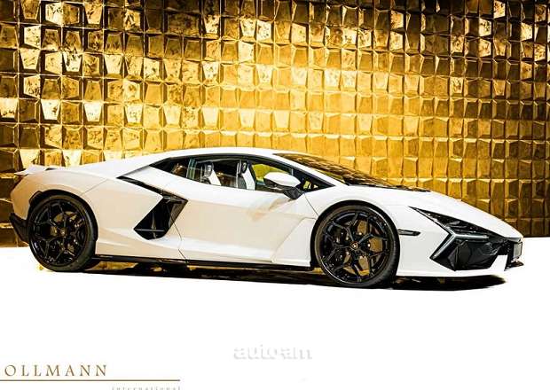 Lamborghini Revuelto
