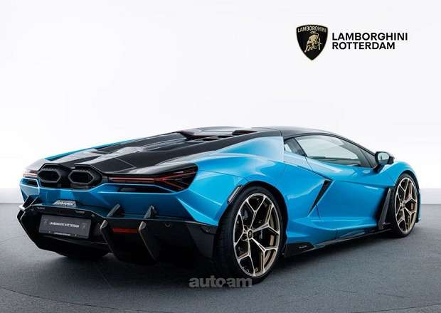 Lamborghini Revuelto