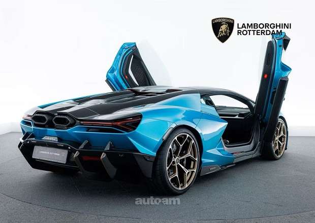 Lamborghini Revuelto