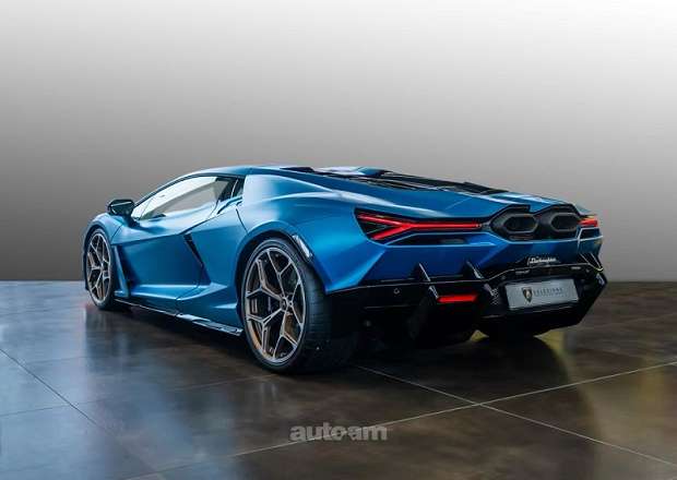 Lamborghini Revuelto