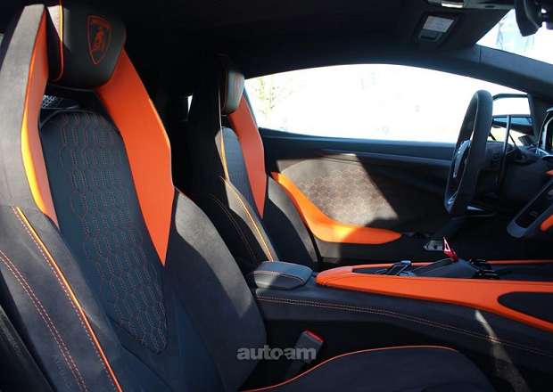 Lamborghini Revuelto
