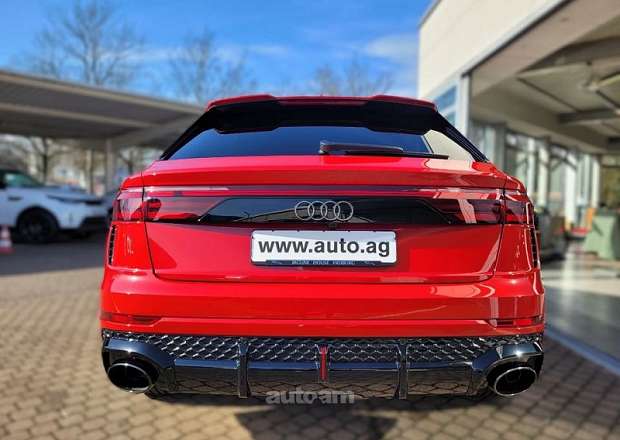 Audi RSQ8