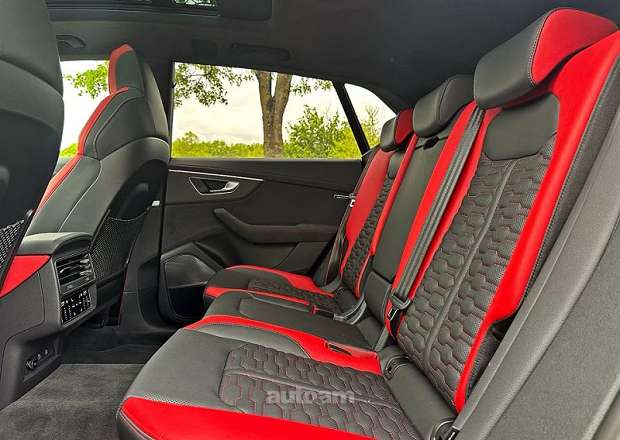 Audi RSQ8