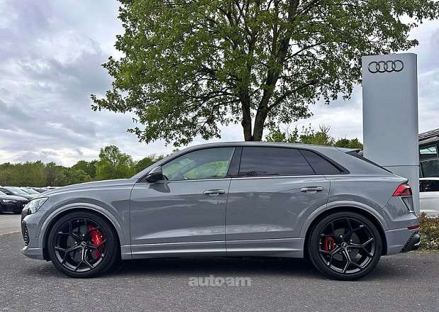 Audi RSQ8