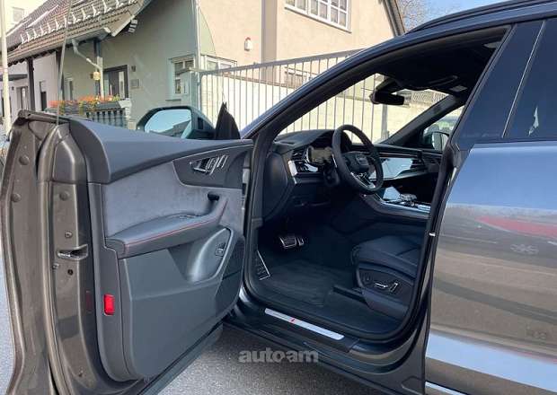 Audi RSQ8